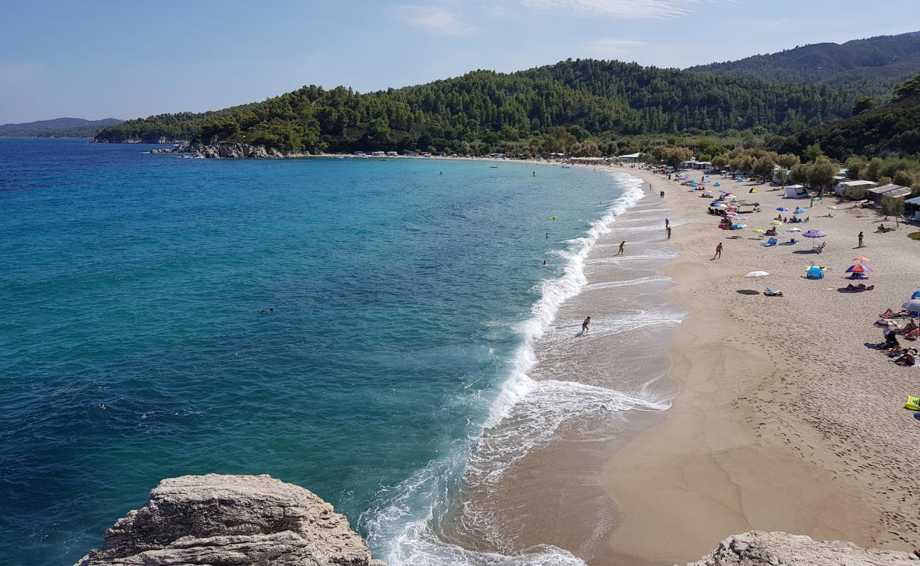 Paralia Armenistis'in fotoğrafı i̇nce bej kum yüzey ile