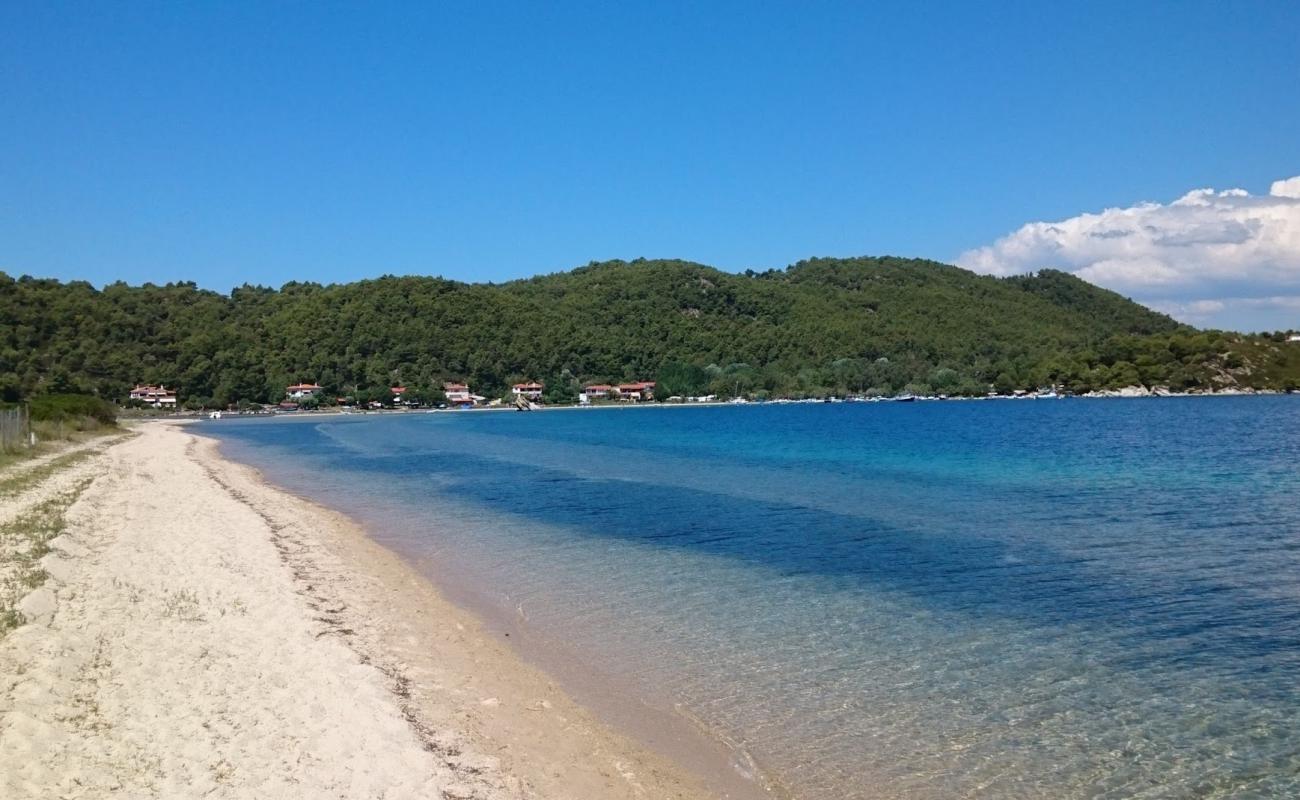 Livari Coast'in fotoğrafı açık bej kum yüzey ile