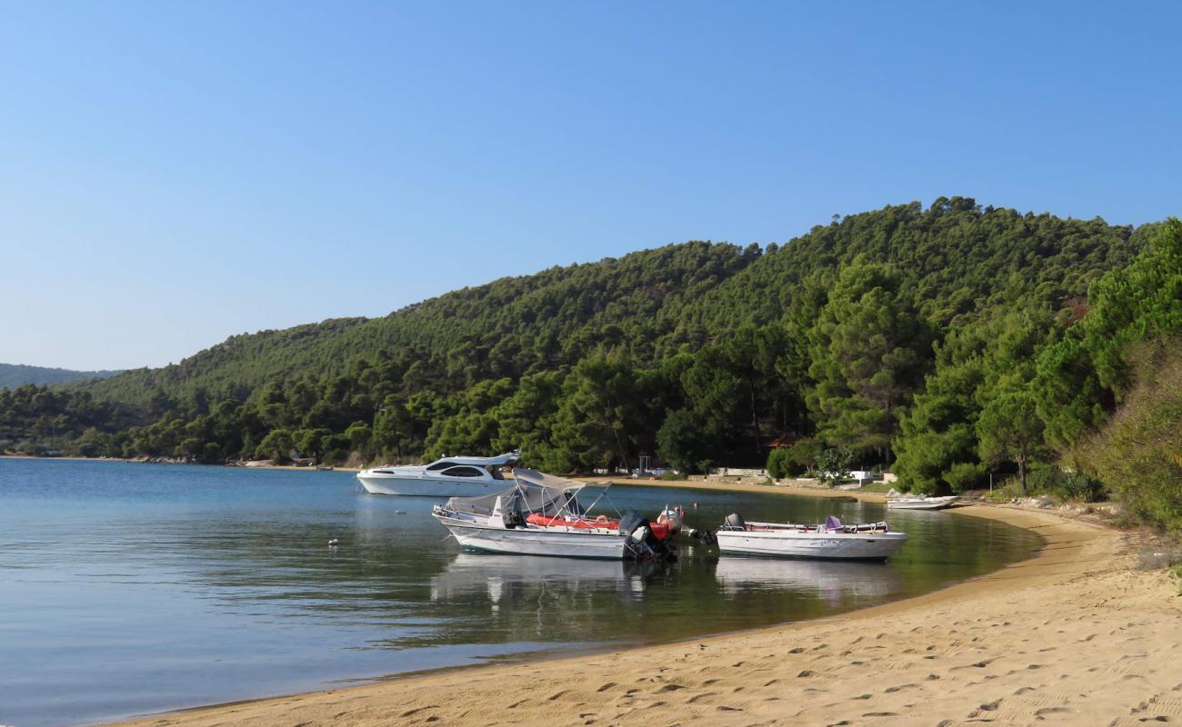 Philippos beach II'in fotoğrafı parlak kum yüzey ile