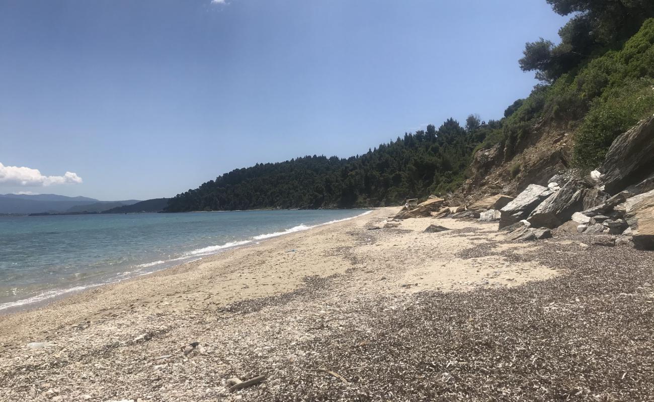 Salonikiou beach II'in fotoğrafı çakıl ile kum yüzey ile