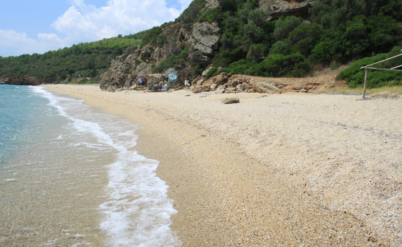 Coast Gerontokores'in fotoğrafı açık bej kum yüzey ile