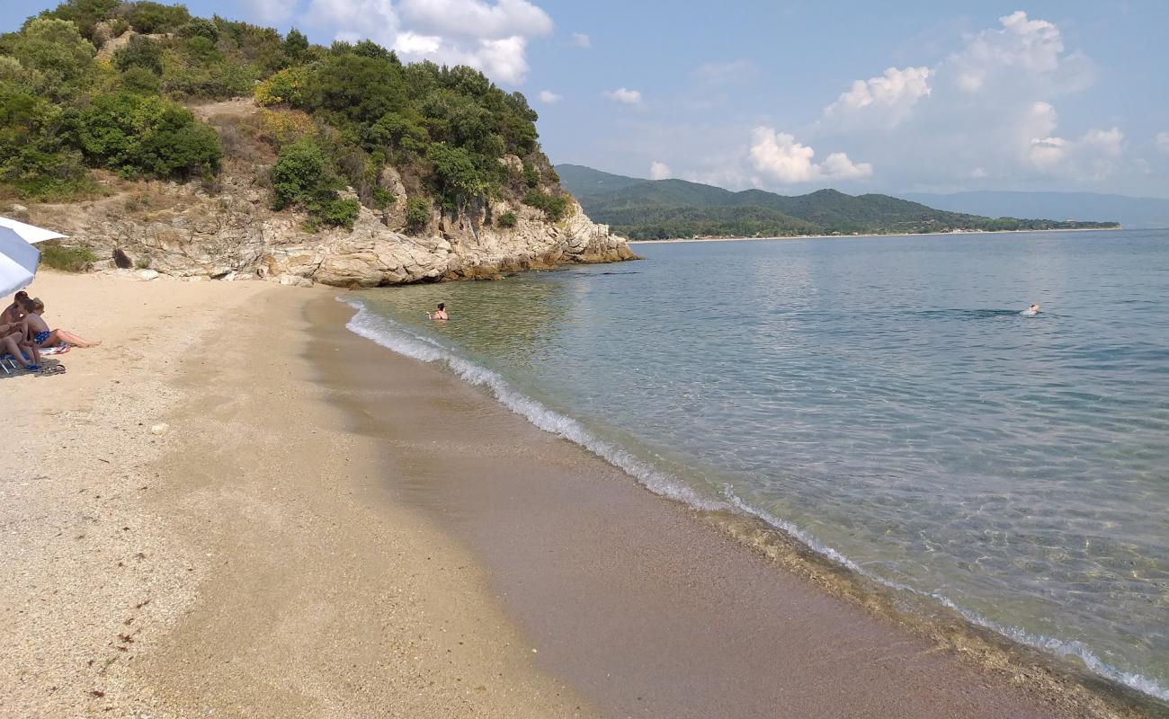 Sykia Beach'in fotoğrafı çakıl ile kum yüzey ile