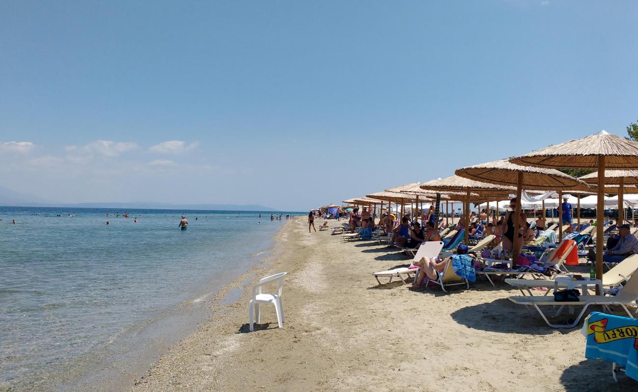 Milies Beach'in fotoğrafı parlak kum yüzey ile