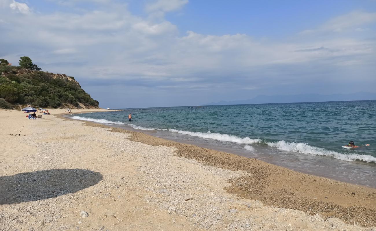 Kavala beach'in fotoğrafı parlak kum yüzey ile