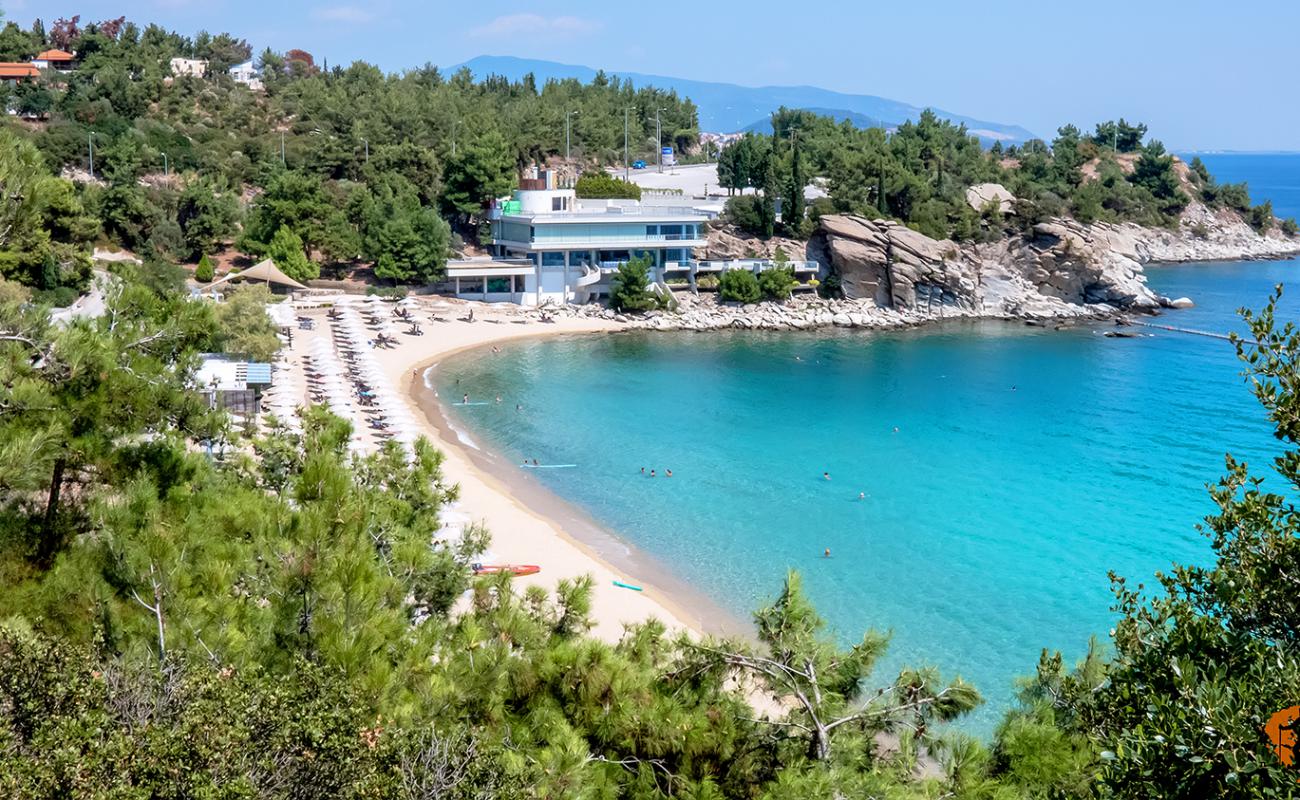 Camping Batis beach'in fotoğrafı parlak ince kum yüzey ile