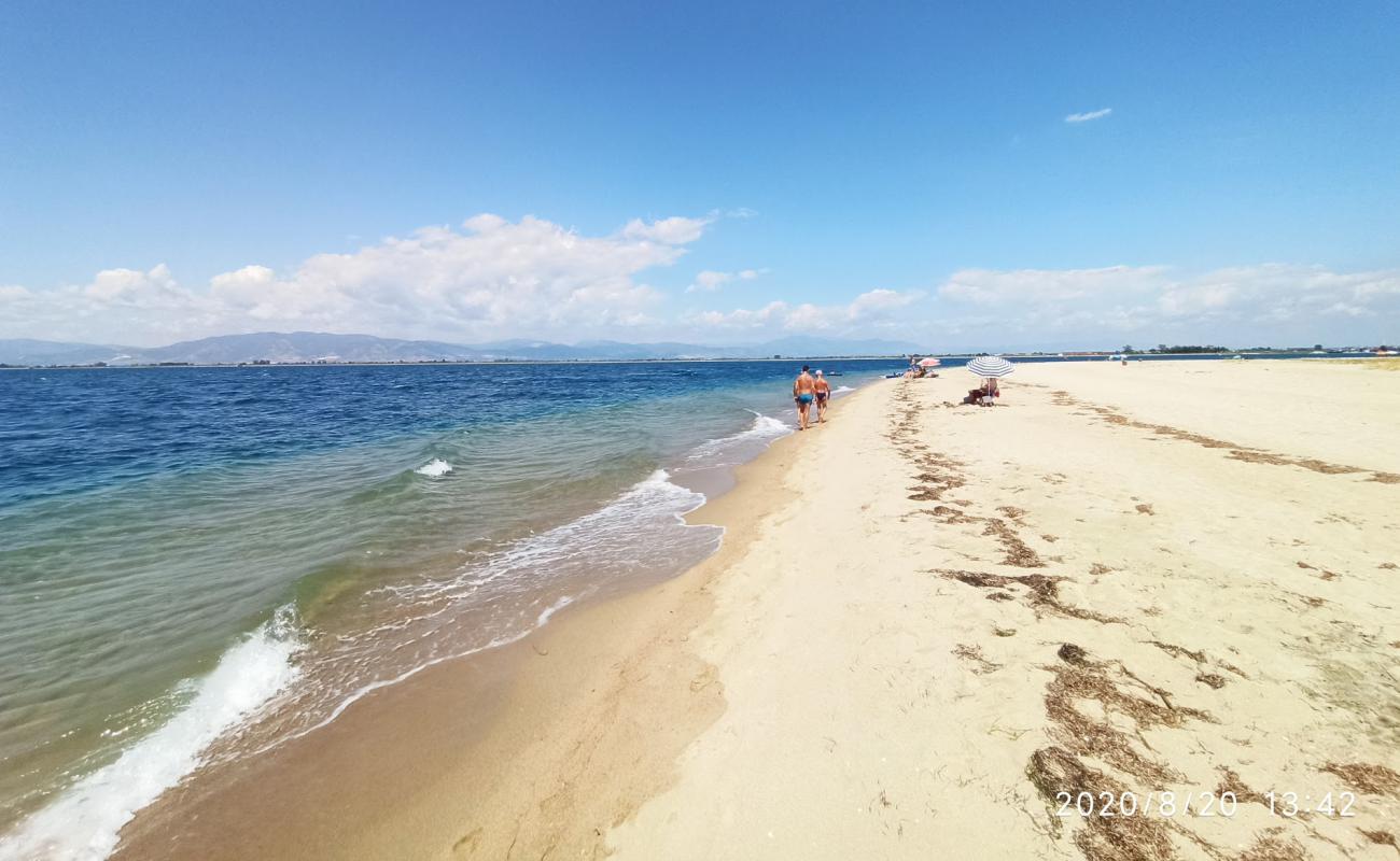 Ammoglossa beach'in fotoğrafı parlak kum yüzey ile