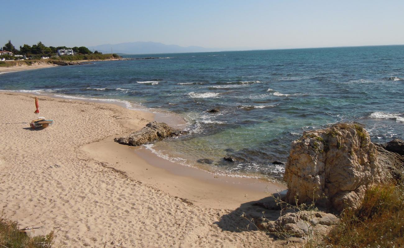 Avdira beach'in fotoğrafı parlak kum yüzey ile