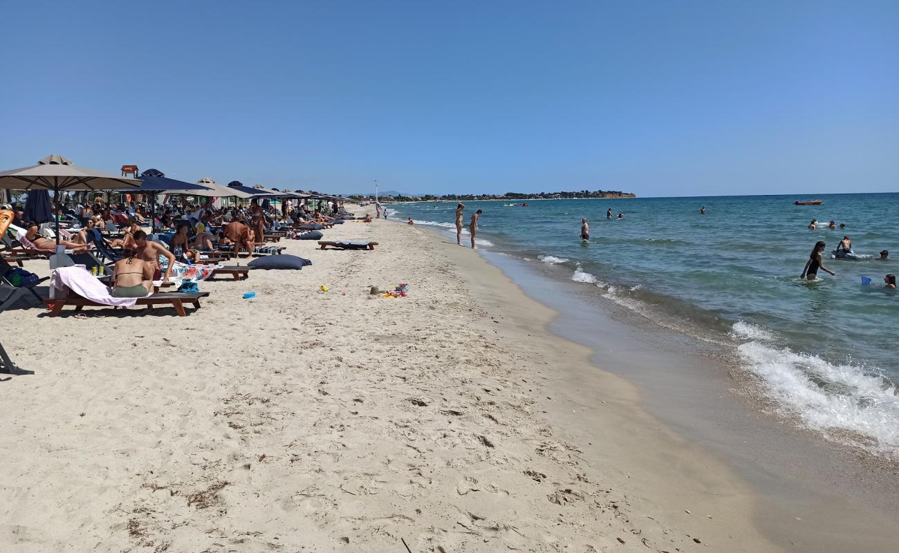 West Side beach'in fotoğrafı beyaz ince kum yüzey ile