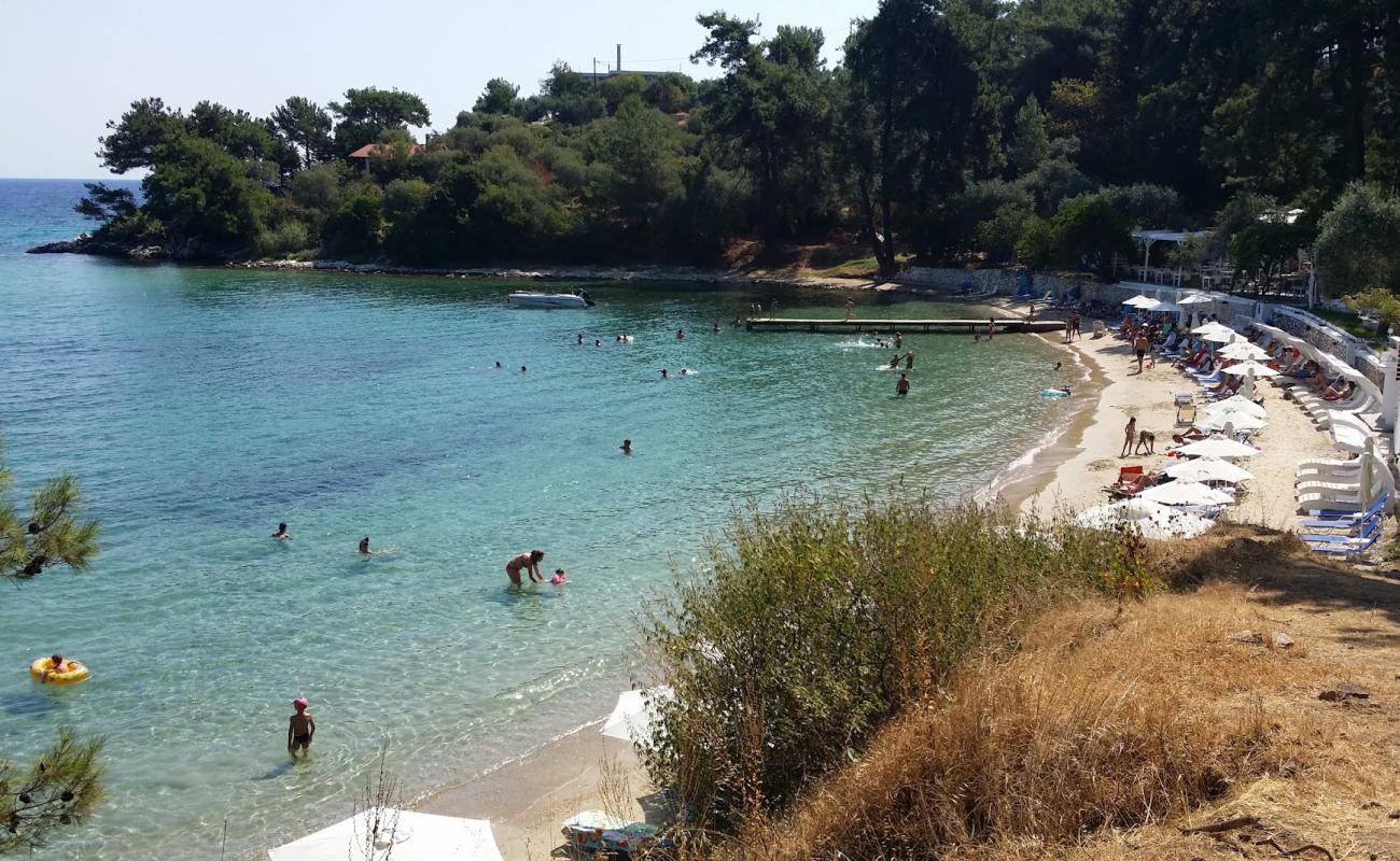 Papalimani beach'in fotoğrafı i̇nce beyaz kum yüzey ile