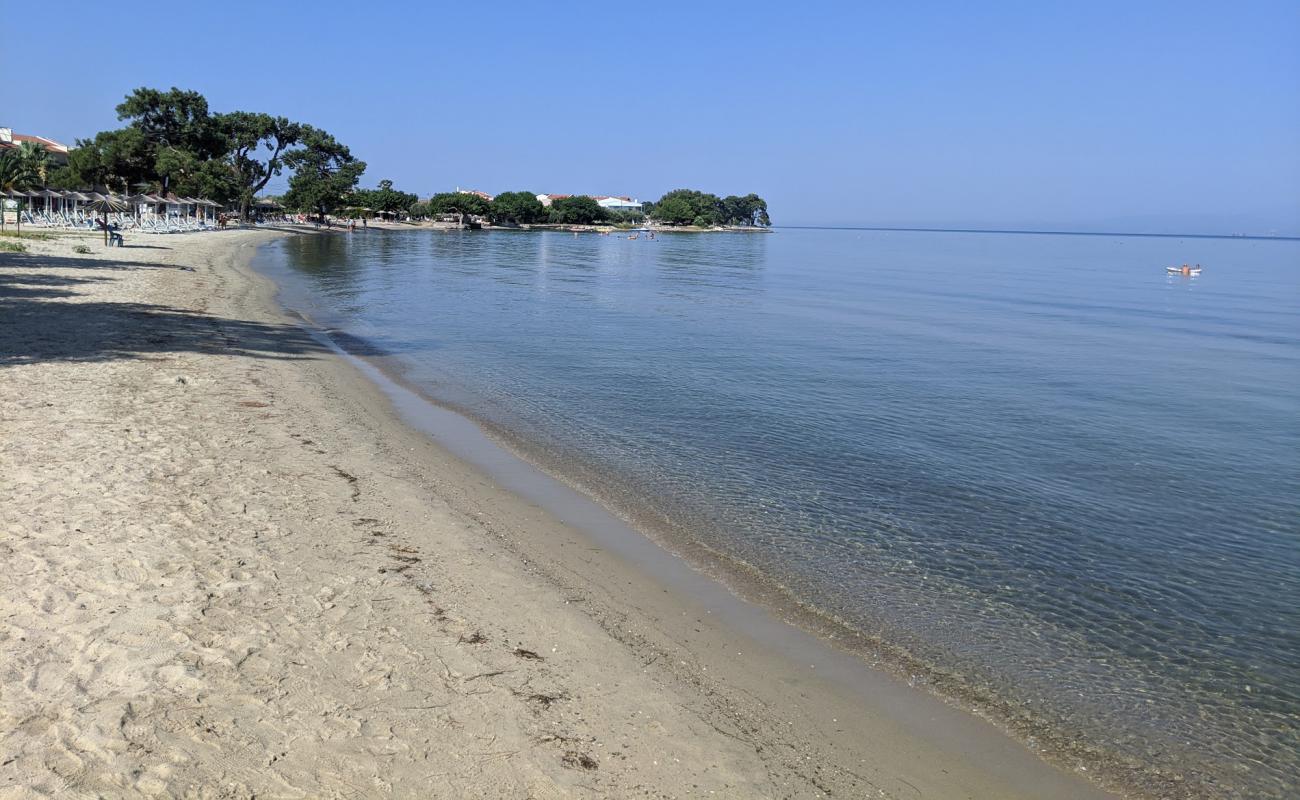 Skala Rachoniou beach'in fotoğrafı beyaz kum yüzey ile