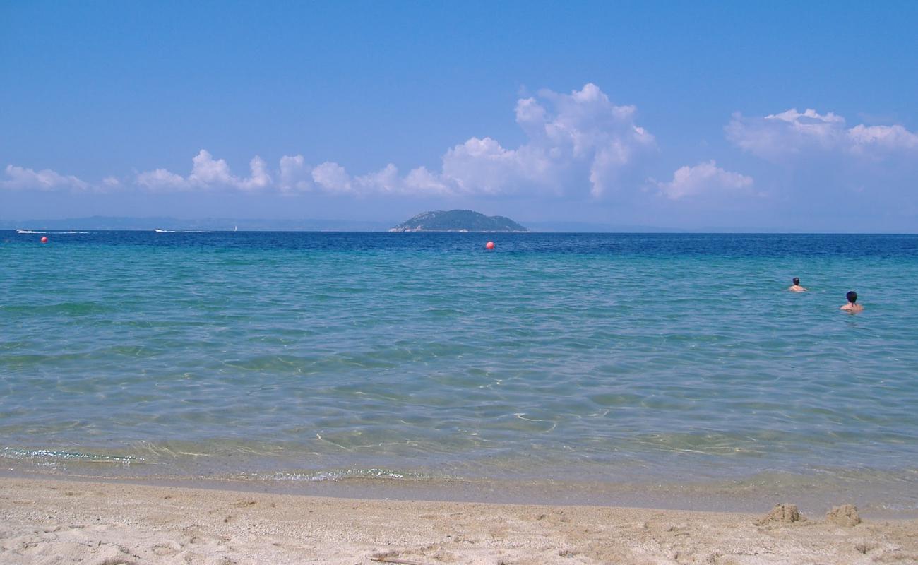 Skala Kalirachi beach'in fotoğrafı parlak kum yüzey ile