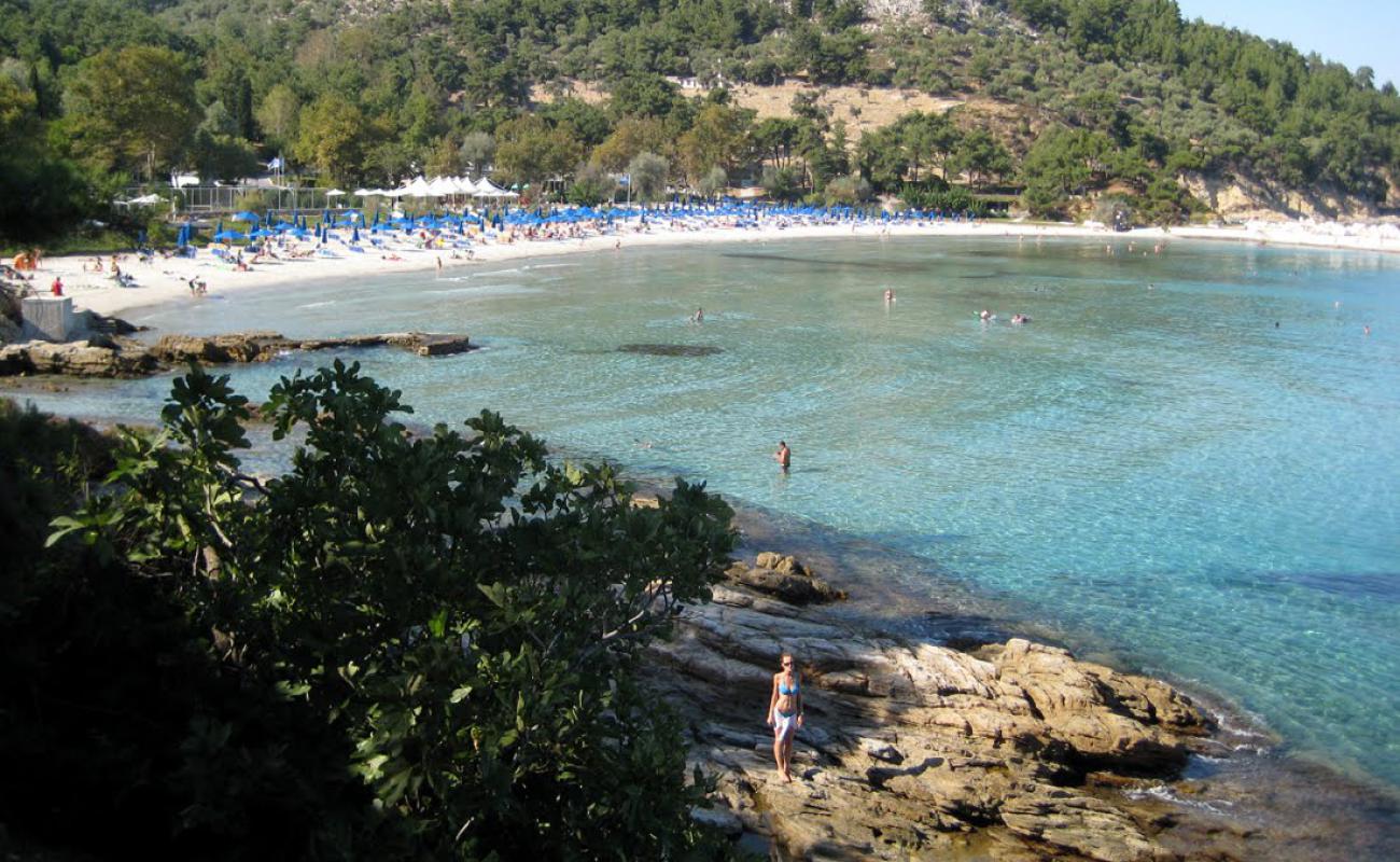 Makriamos beach'in fotoğrafı i̇nce beyaz kum yüzey ile