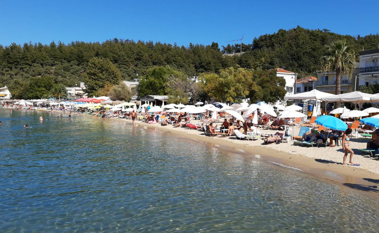 Ftapodi beach'in fotoğrafı parlak kum yüzey ile