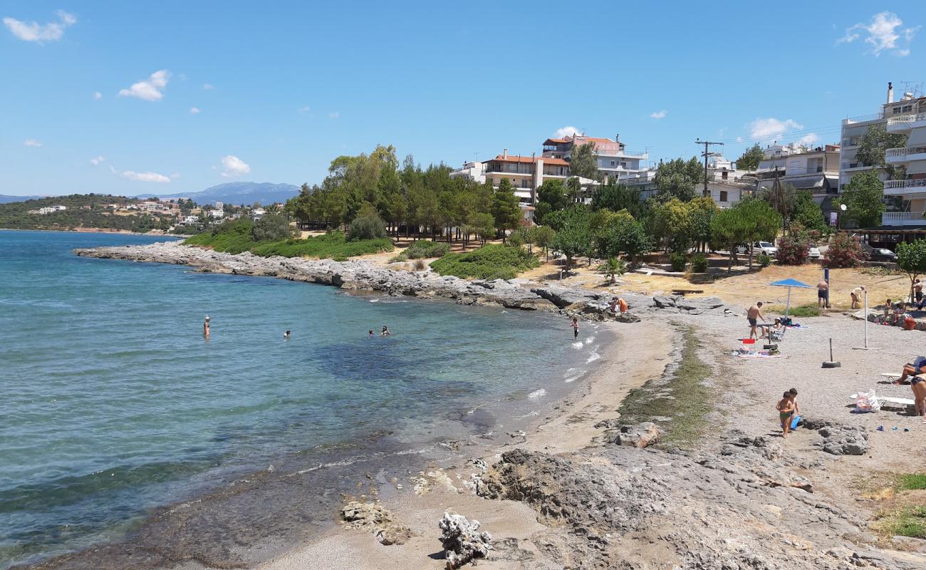 Panagia Faneromeni'in fotoğrafı gri kum yüzey ile