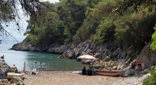 Agkali secret beach