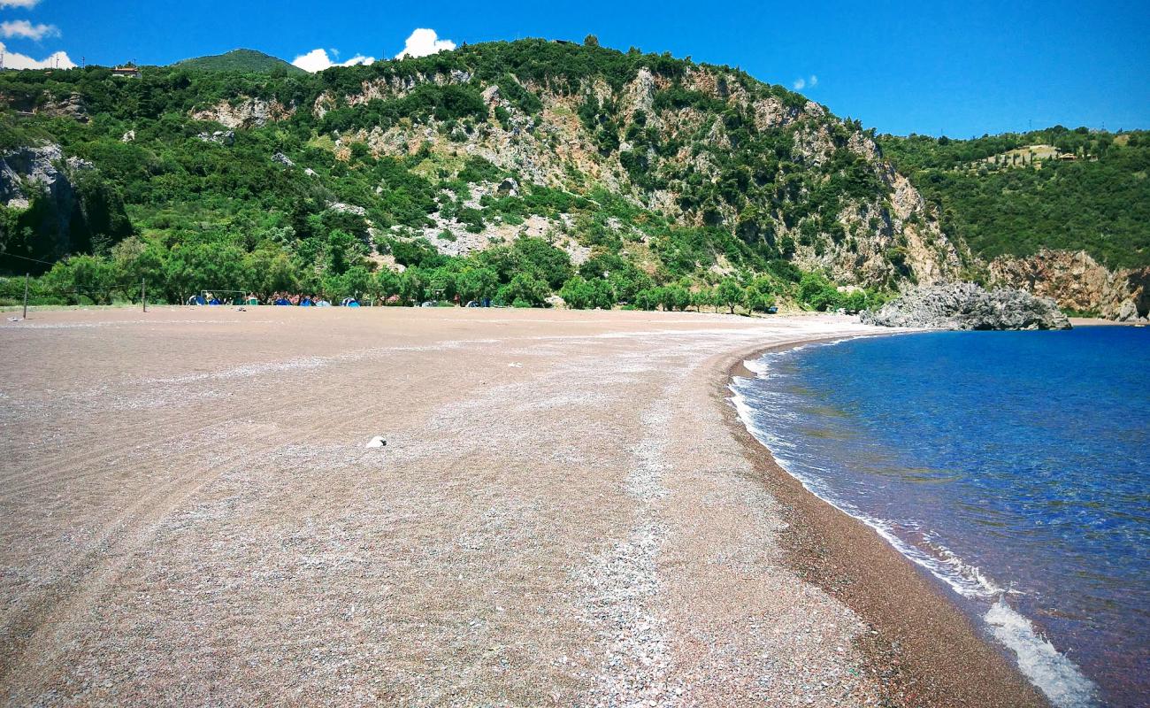 Limnionas beach'in fotoğrafı gri ince çakıl taş yüzey ile