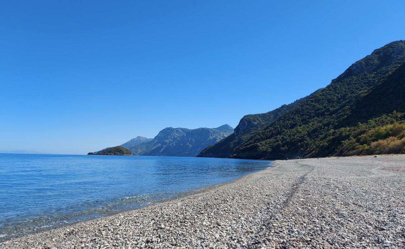 Kokkinia beach'in fotoğrafı gri kum ve çakıl yüzey ile