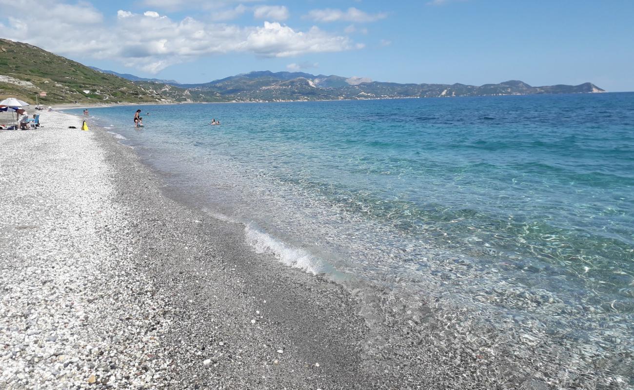 Murteris beach'in fotoğrafı küçük gri çakıllar yüzey ile