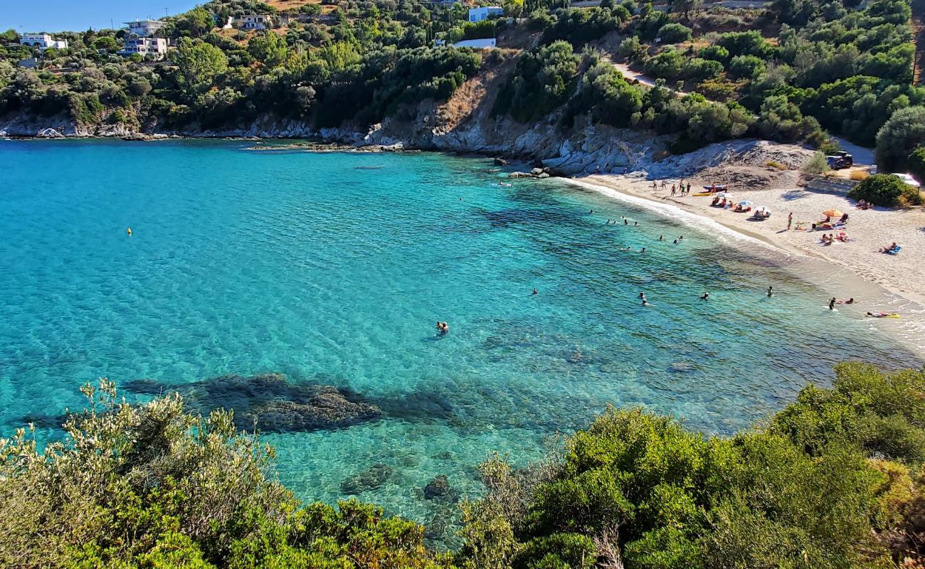 Klimaki beach'in fotoğrafı parlak kum yüzey ile