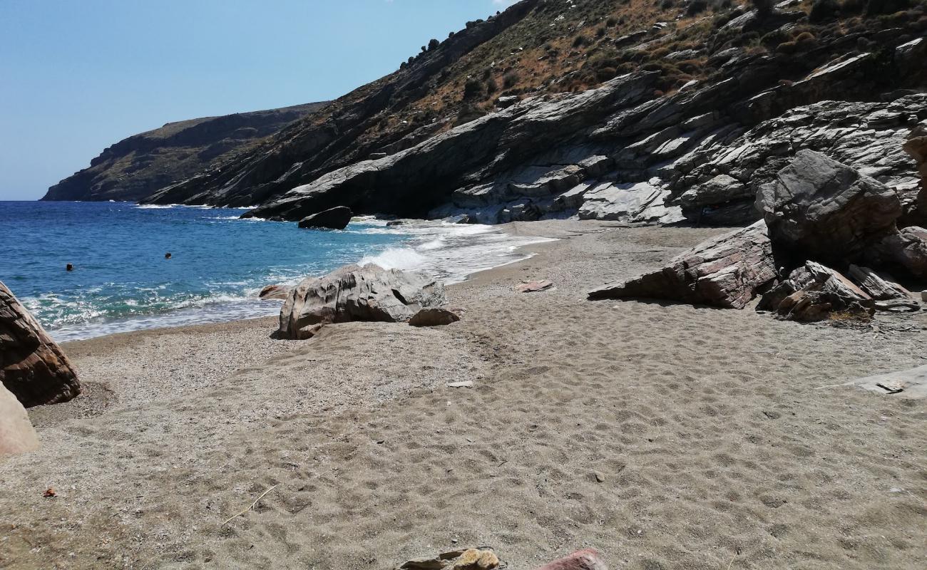 Zacharias beach'in fotoğrafı parlak kabuk kumu yüzey ile