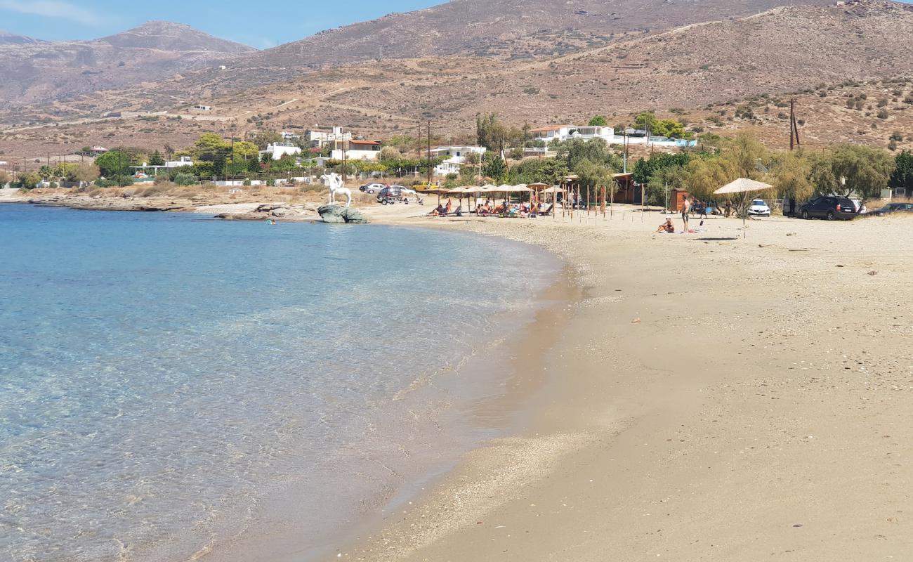 Bouros beach'in fotoğrafı çakıl ile kum yüzey ile