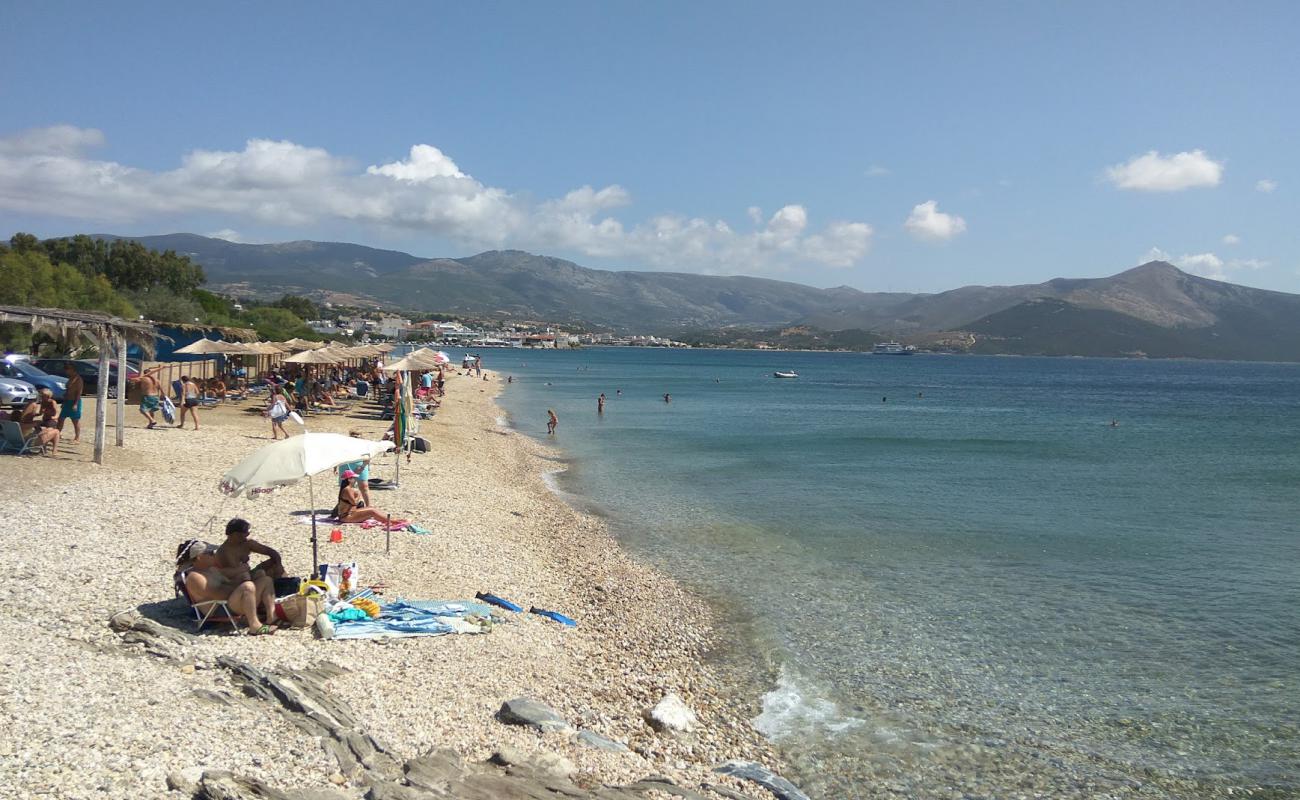 Aria beach'in fotoğrafı hafif ince çakıl taş yüzey ile