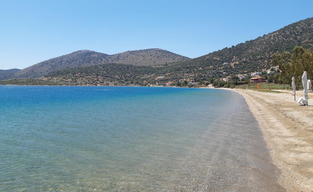 Agios Dimitrios beach'in fotoğrafı siyah kum ve çakıl yüzey ile