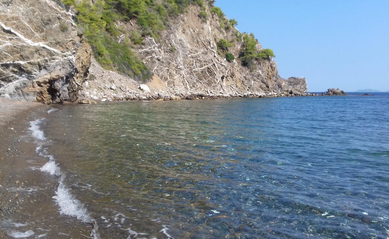 Limenarui beach'in fotoğrafı gri kum ve çakıl yüzey ile