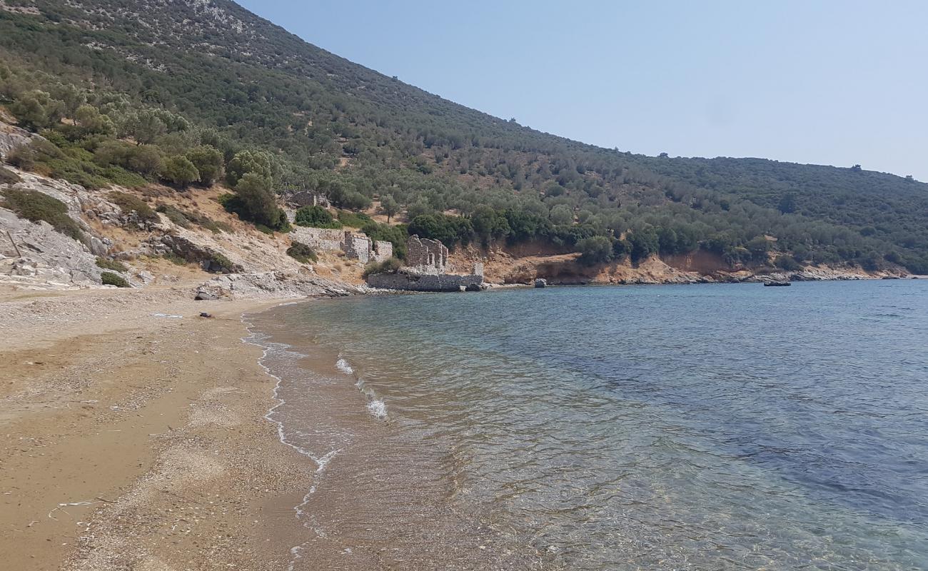 Tsilia Beach'in fotoğrafı bej kum ve çakıl yüzey ile