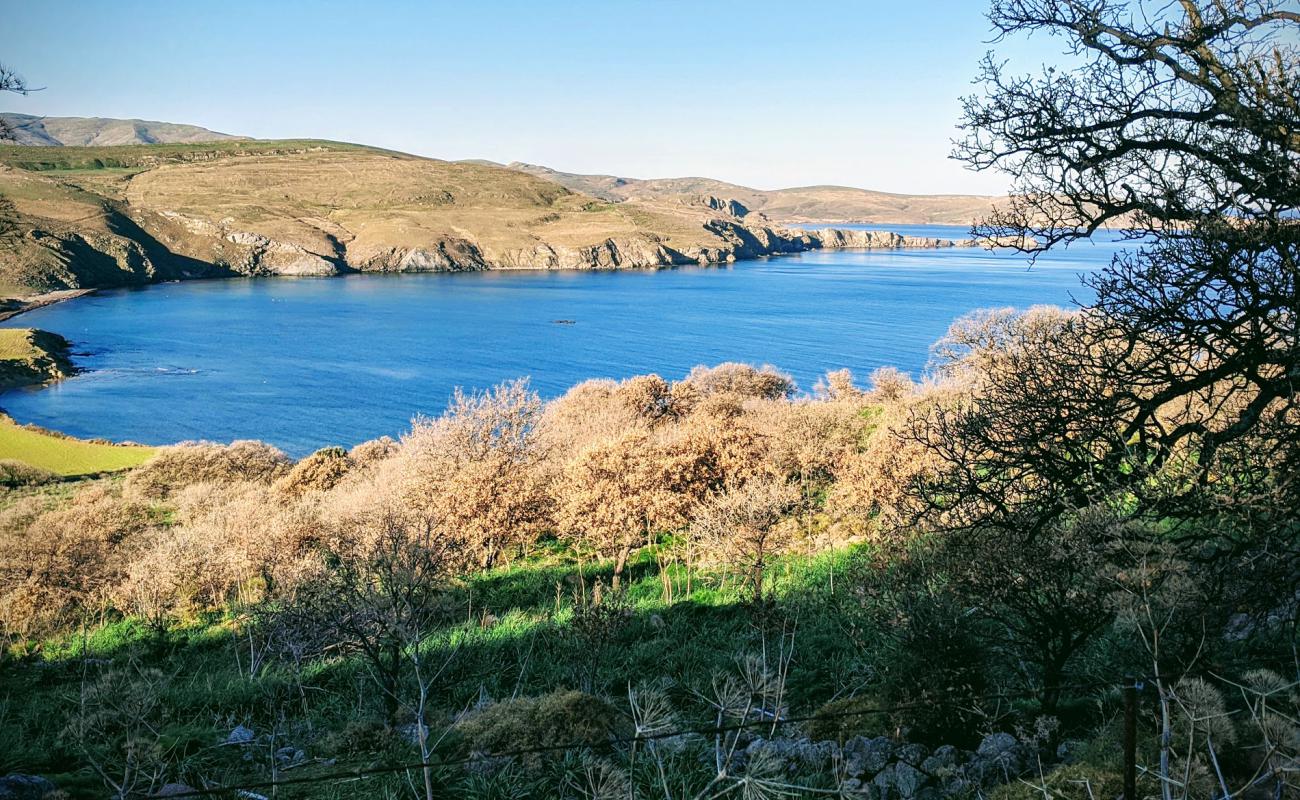 Lapsarna'in fotoğrafı bej çakıl yüzey ile