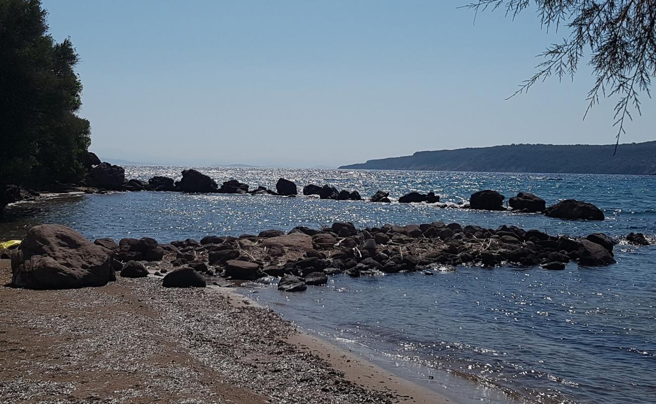 Limani Kapis II'in fotoğrafı çakıl ile kum yüzey ile