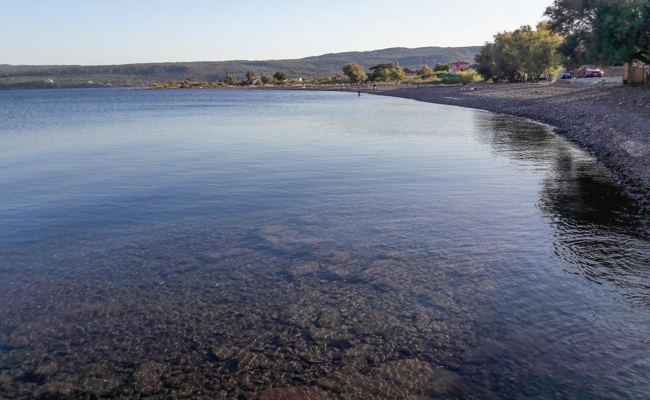 Agios Stefanos II'in fotoğrafı hafif çakıl yüzey ile