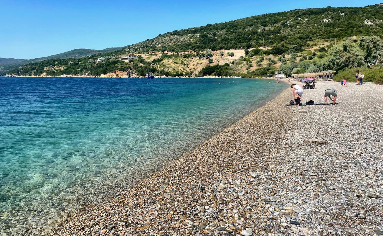 Ag. Dimitrios beach'in fotoğrafı gri çakıl taşı yüzey ile