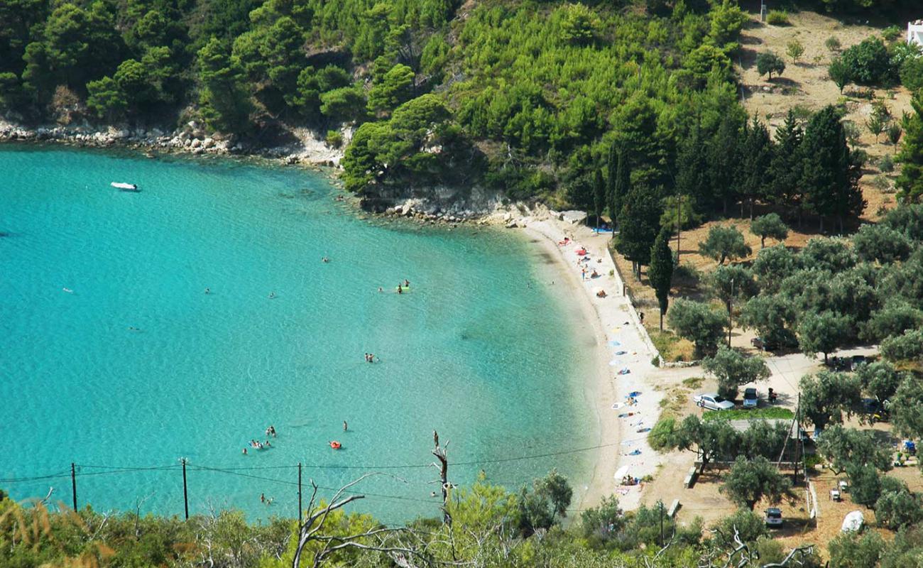 George Gialos beach'in fotoğrafı hafif çakıl yüzey ile