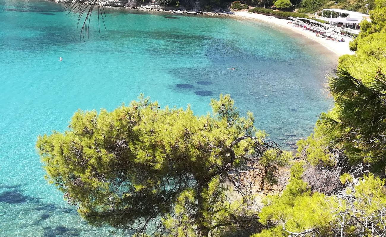 Milia beach'in fotoğrafı hafif ince çakıl taş yüzey ile