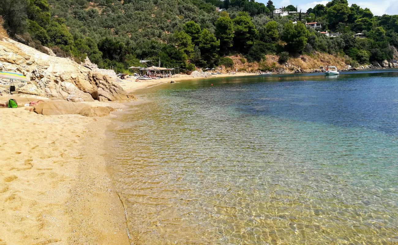 Diamandis beach'in fotoğrafı açık bej kum yüzey ile