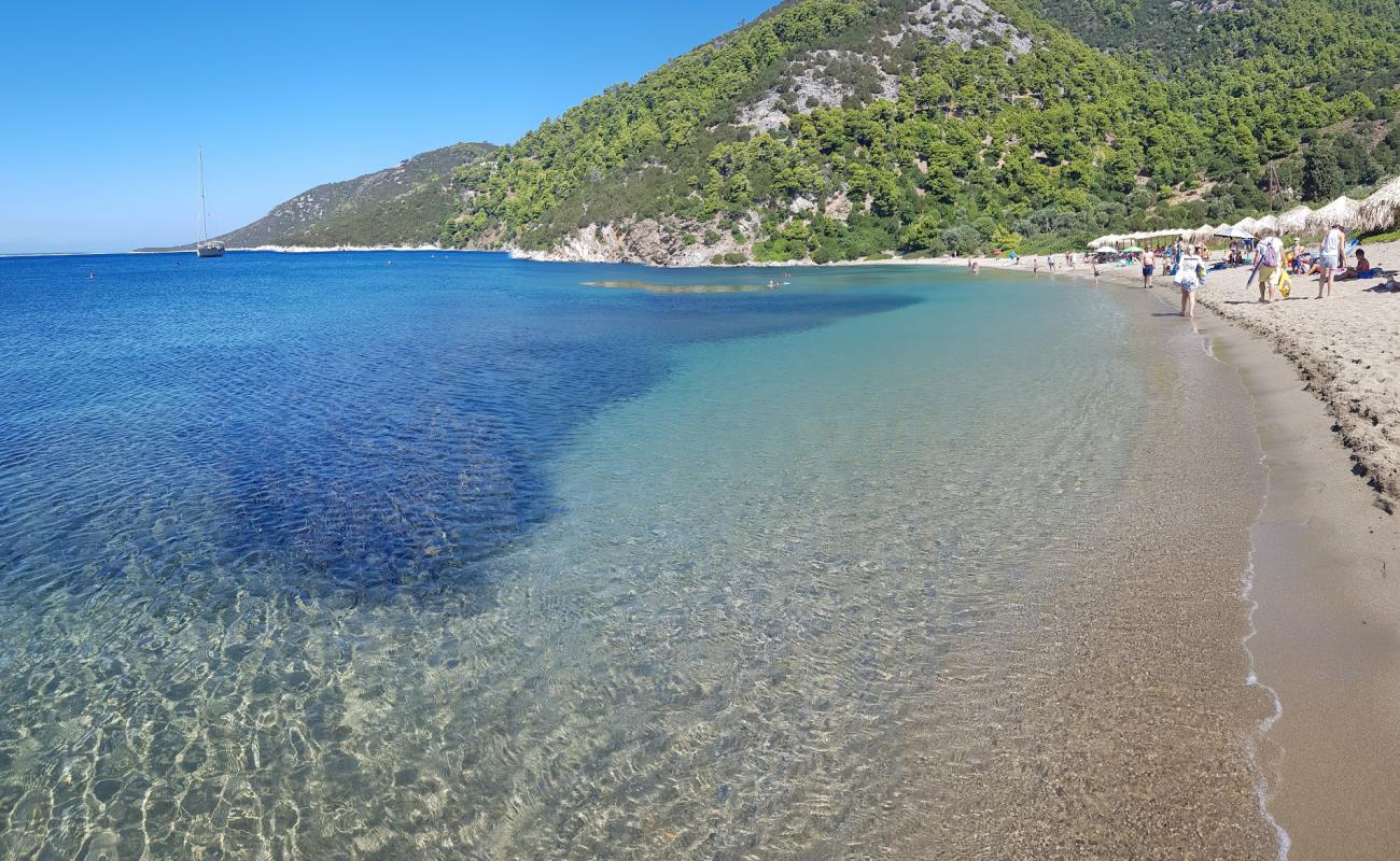 Pefkos beach'in fotoğrafı açık bej kum yüzey ile