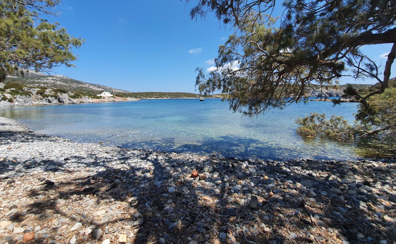 Agrelidi'in fotoğrafı bej çakıl yüzey ile