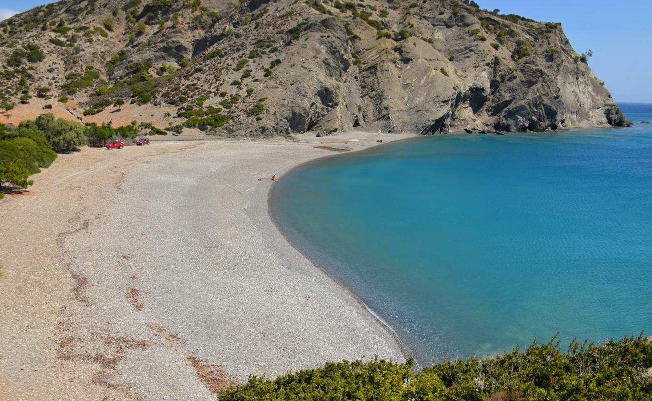 Agnotia beach'in fotoğrafı hafif çakıl yüzey ile