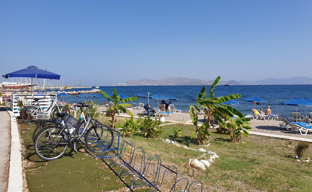 Paradiso Beach'in fotoğrafı parlak kum yüzey ile