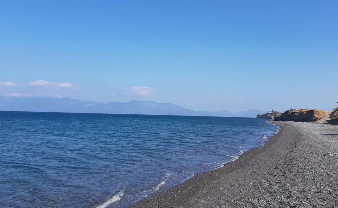 Paralia Psalidi'in fotoğrafı gri ince çakıl taş yüzey ile