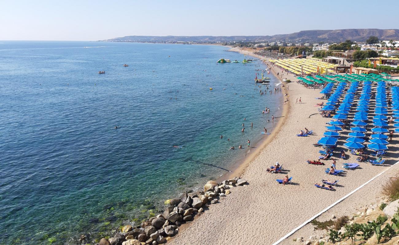 Sweet Kalimera'in fotoğrafı açık bej kum yüzey ile