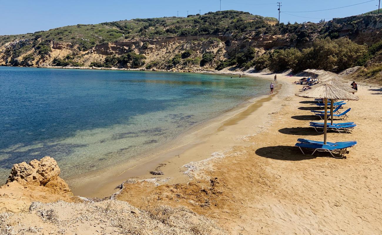 Limnionas beach'in fotoğrafı bej kum ve kayalar yüzey ile