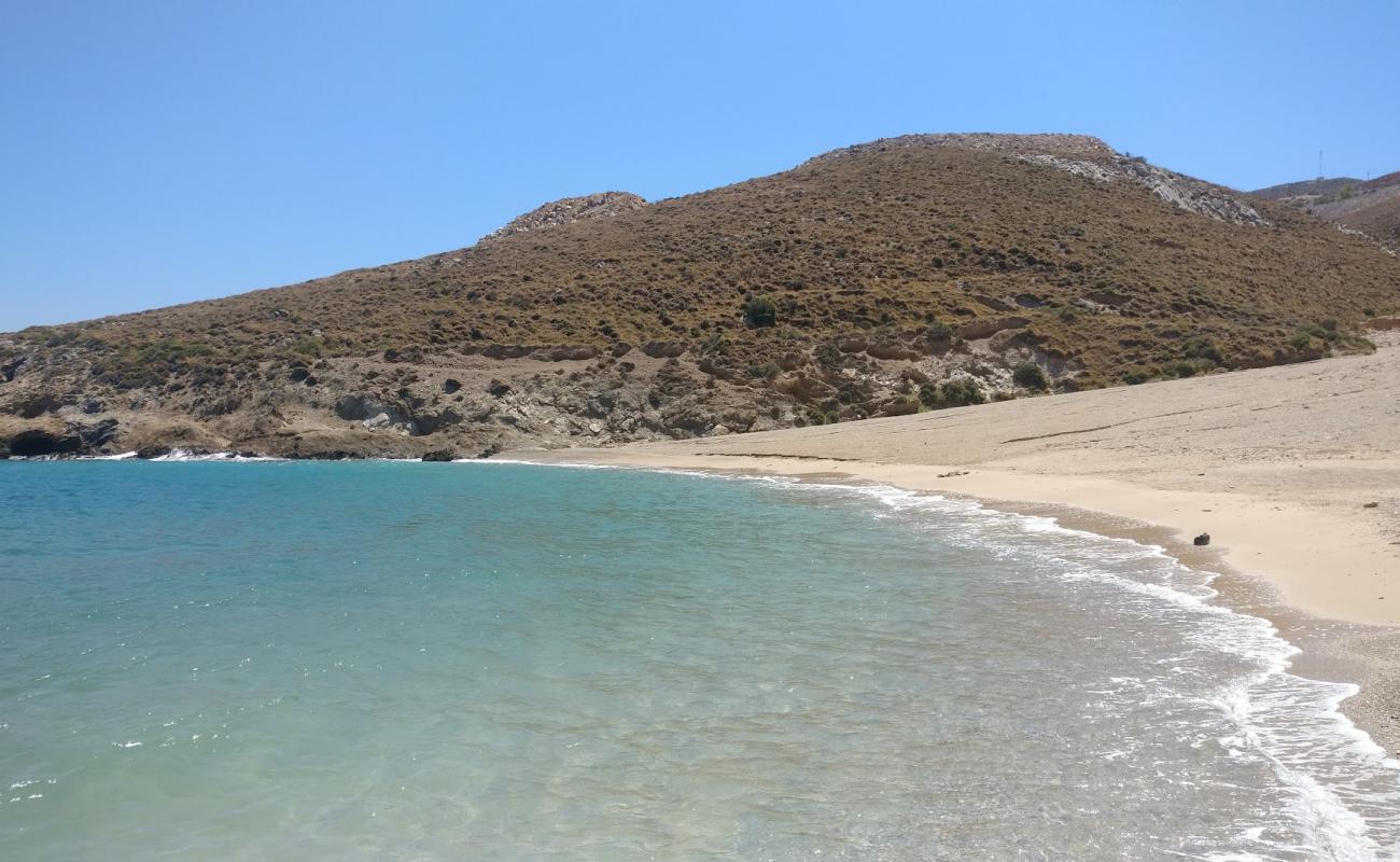St.George beach IV'in fotoğrafı açık bej kum yüzey ile