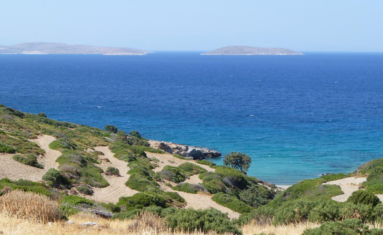 Leipsoi wild beach III'in fotoğrafı taşlı kum yüzey ile