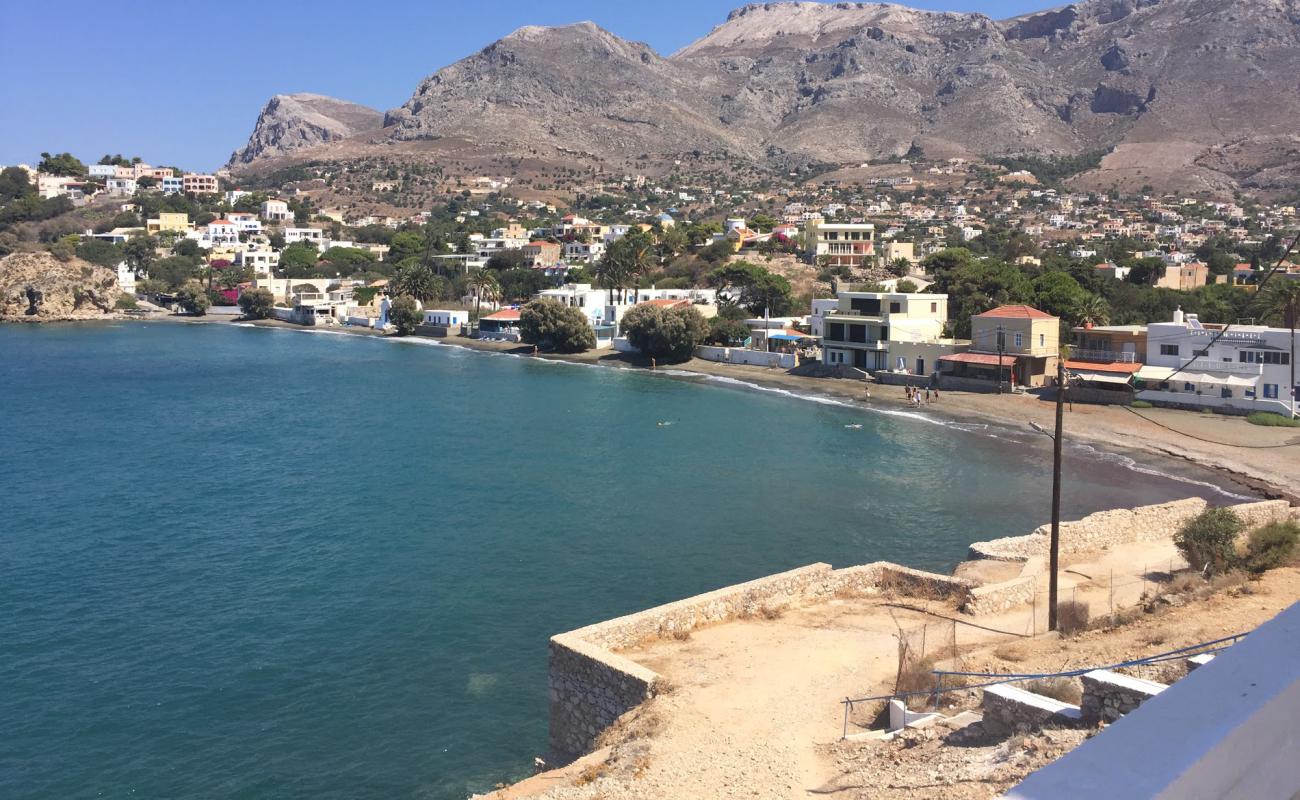 Paralia Kantouni'in fotoğrafı gri kum yüzey ile