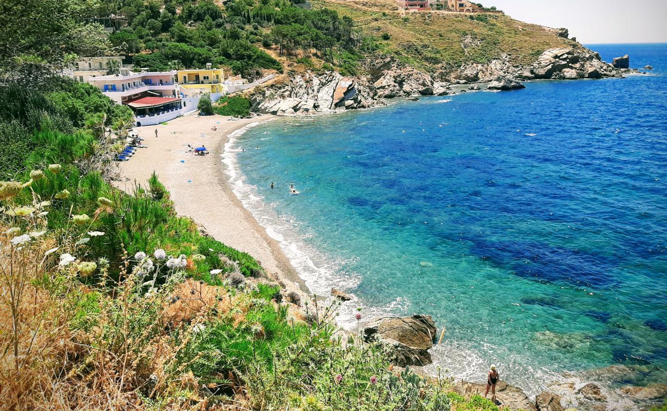 Melitsachas beach'in fotoğrafı gri kum ve çakıl yüzey ile