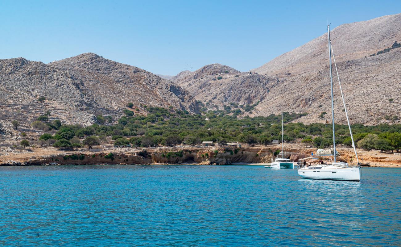 Paralia Ftenagia'in fotoğrafı açık bej kum yüzey ile