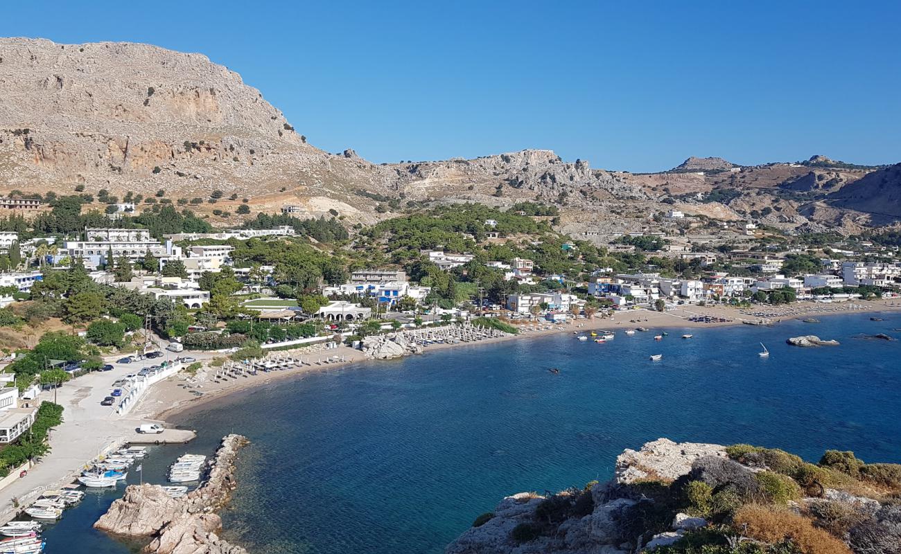 Stegna Plajı II'in fotoğrafı parlak kum ve kayalar yüzey ile