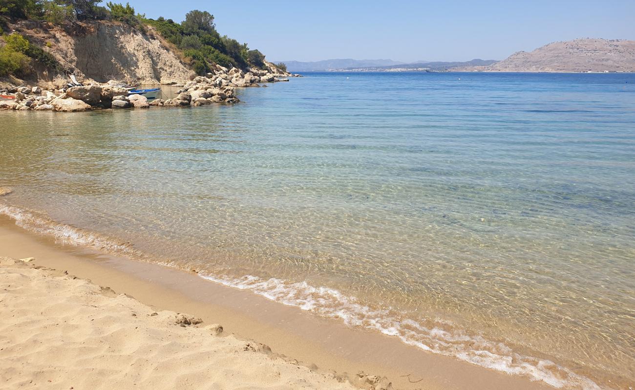 Kavos Plajı'in fotoğrafı parlak kum yüzey ile